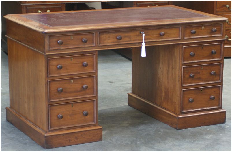 2069 Antique Victorian Mahogany Pedestal Desk (2)